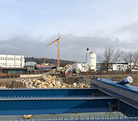 Über 800 Tonnen Wasserbausteine zur Böschungssicherung verbaut. Nun folgen die weiteren Arbeiten am Weg selbst. © Staatliches Bauamt Rosenheim