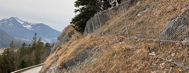 550 Meter Fangzäune oberhalb der bereits bestehenden Schutznetze wurde zwischen Oktober und Mitte Dezember angebracht.